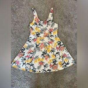 Divided size 10 Floral Womens Mini Dress